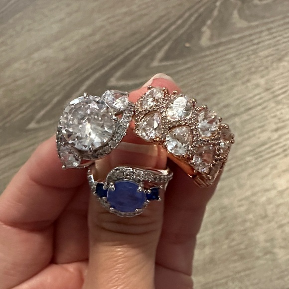 Bomb Party Women’s Set of‎ Seven Pieces of Elegant Necklaces & Rings Size 5 & 6 - Picture 12 of 13